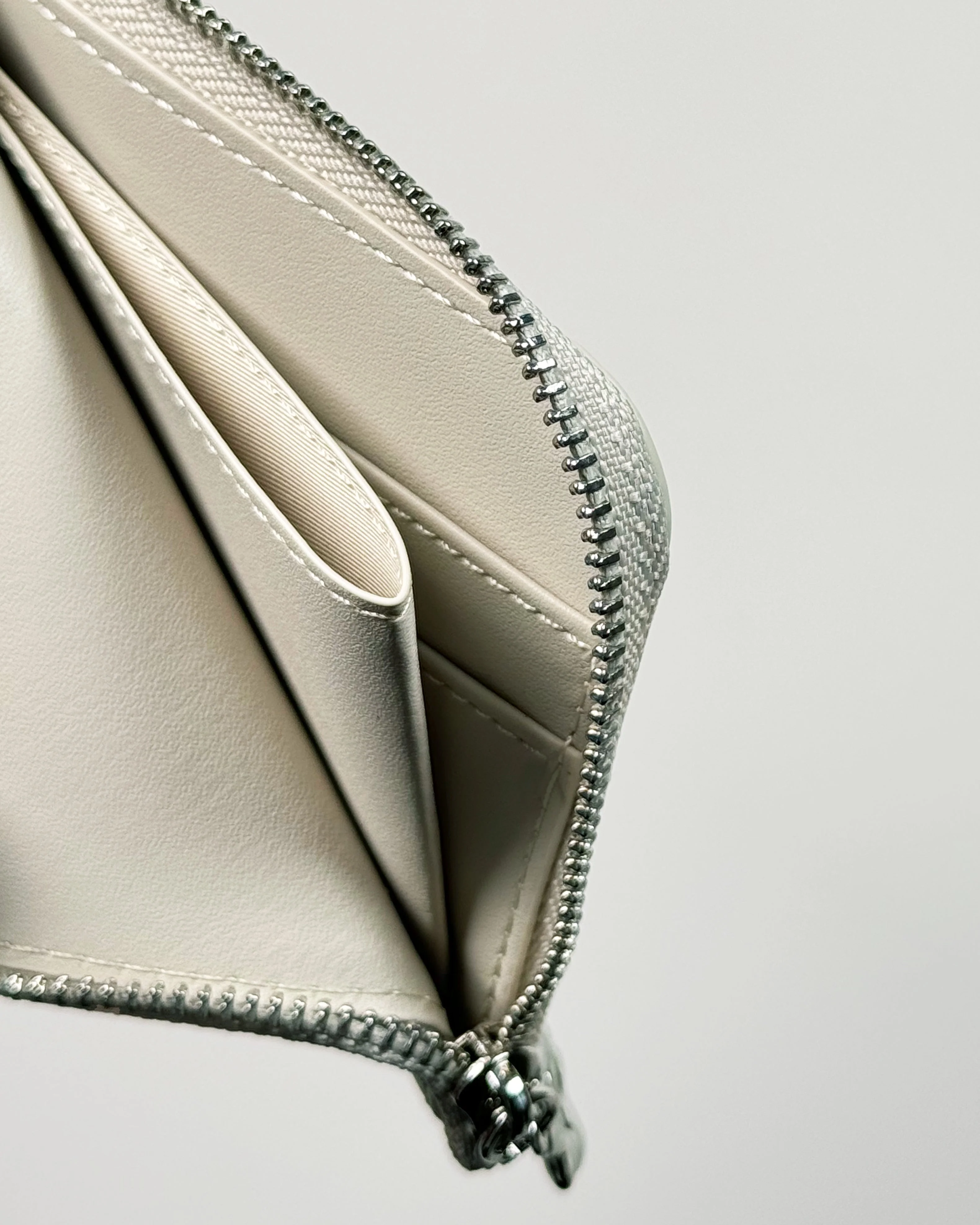 Zipper Wallet - Image 4